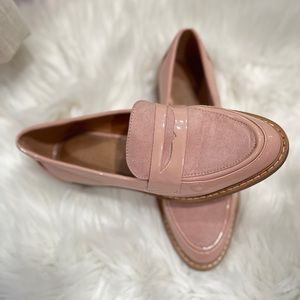 Fairly new Loafers, never worn. Very good conditions